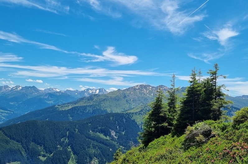 Ausblick bei Wanderung in Fügen im Zillertal - Familienurlaub